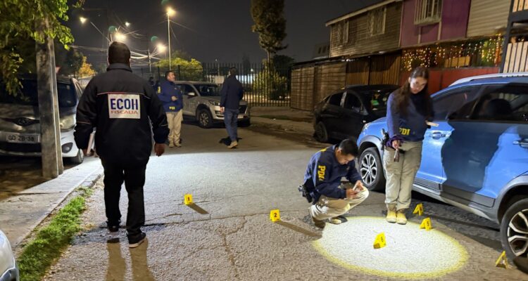 Mujer fue asesinada a tiros mientras huía a refugiarse en un domicilio de Puente Alto