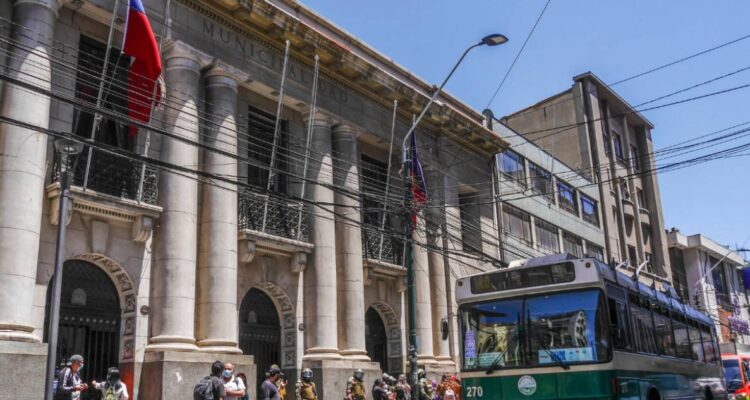 Suprema ordena reintegro de exfuncionario en municipio de Valparaíso: su despido se consideró ilegal