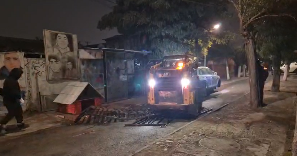 Amplio despliegue policial para demoler un nuevo narcomausoleo en San Bernardo