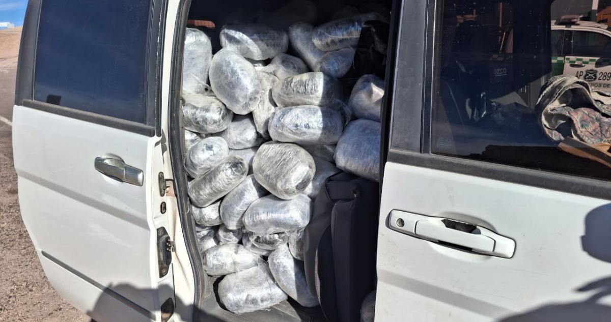 No eran pasajeros, eran ladrillos de droga: 3 sujetos ingresaban marihuana y ketamina por Antofagasta