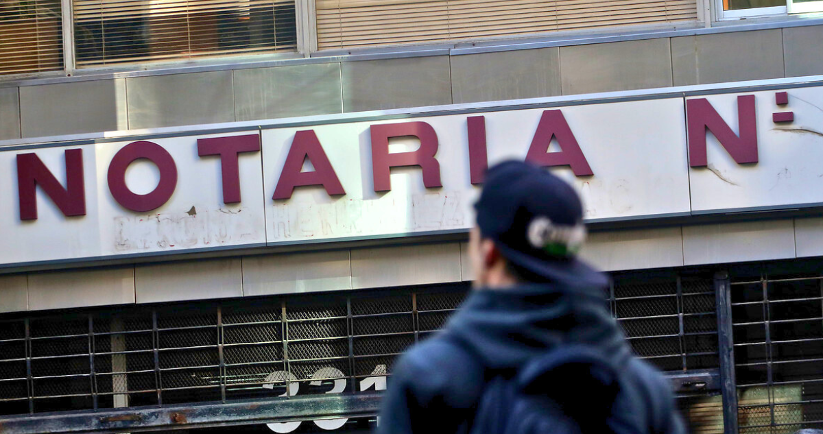 Los requisitos para ser notario en Chile y qué propone la reforma que se discute en el Congreso