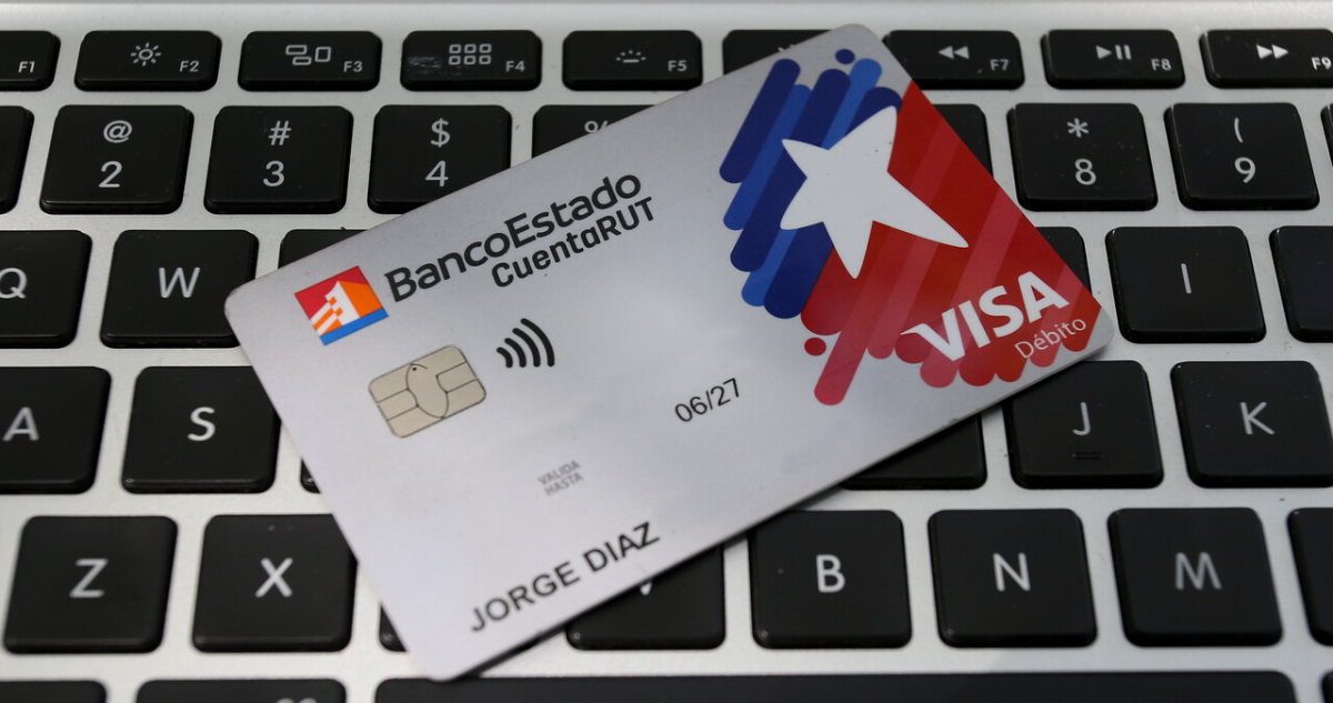 Tras 19 años: BancoEstado renueva la CuentaRut con nuevos diseños de tarjetas