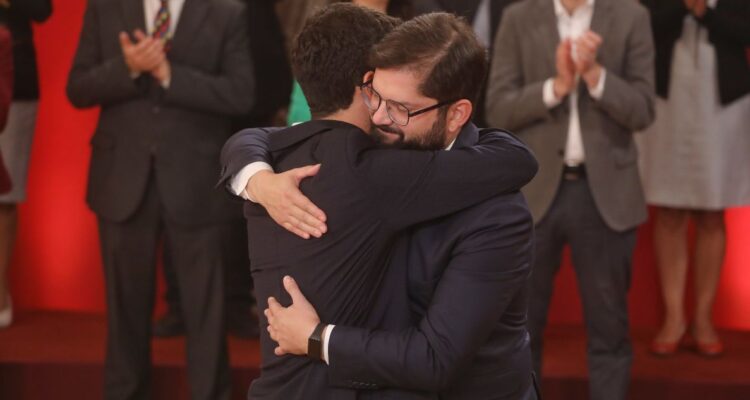 Cambio de gabinete: Giorgio Boccardo (FA) asume como ministro del Trabajo tras renuncia de Jara (PC)