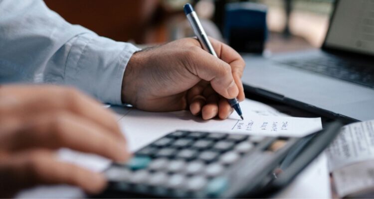 5 consejos claves para la operación renta 2025 y la declaración de empresas y pymes para evitar errores y multas ante el Sistema de Impuestos Internos (SII)