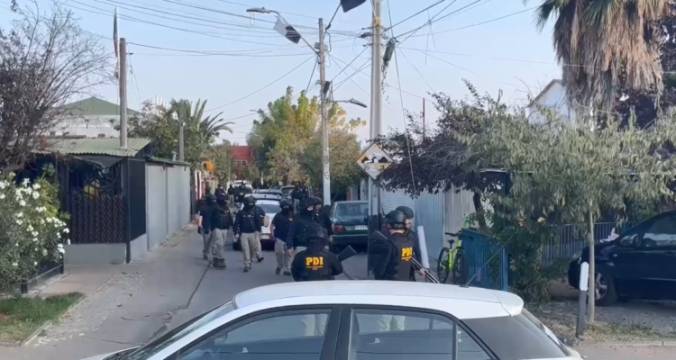 Operativo contra bandas narco en la RM deja al menos seis detenidos tras diversos allanamientos