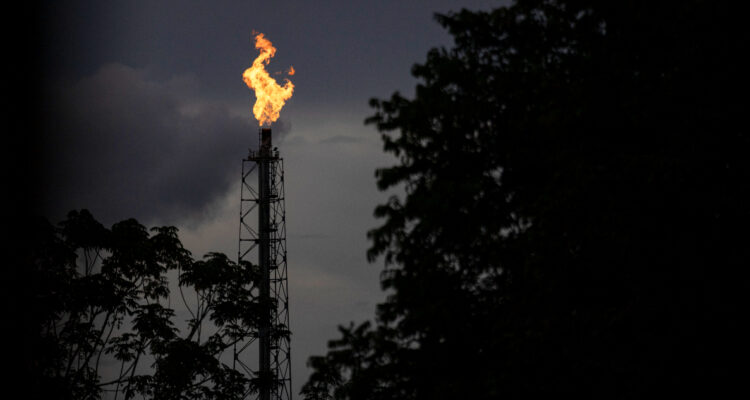 Los aranceles de Trump provocarían que disminuya la demanda de petróleo