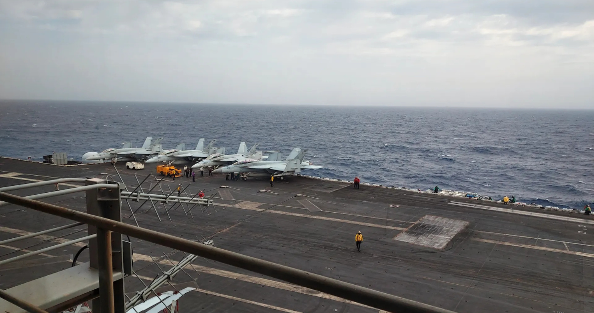 Cubierta del portaaviones Harry S. Truman