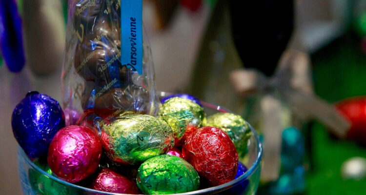 Los precios del cacao podrían dar un respiro al chocolate tras irse “a las nubes” a lo largo de 2024