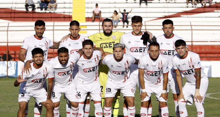 Unión San Felipe está sumido en una crisis deportiva.