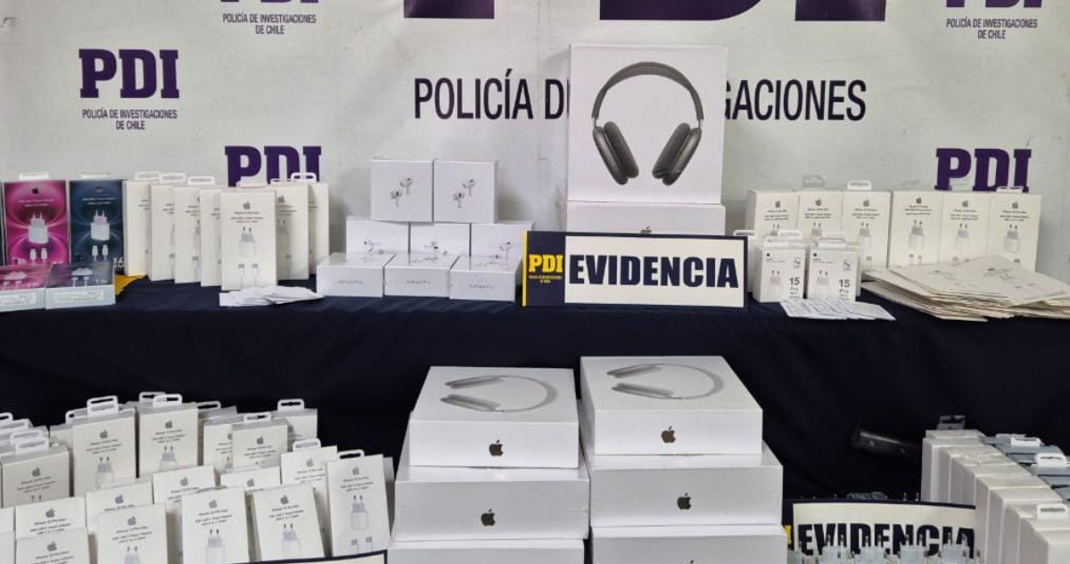 Incautan más de $70 millones en productos Apple falsificados que se vendían en el centro de Santiago