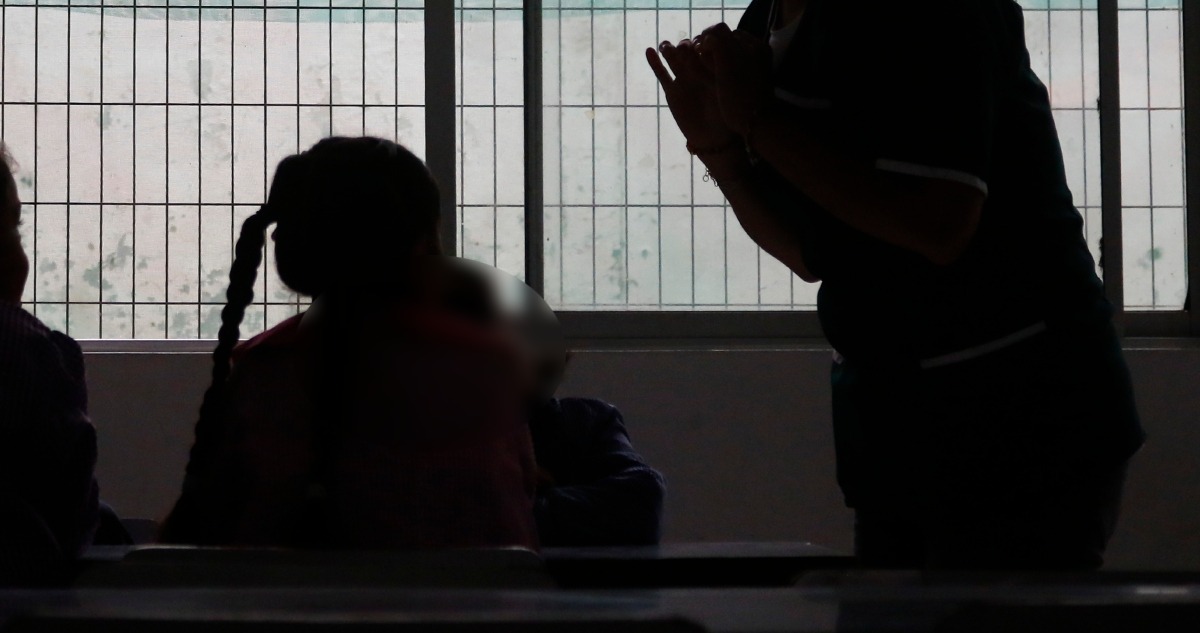 PROFESORA RESPONDE A CACHETADA QUE LE PROPINÓ UN ESTUDIANTE EN TEMUCO