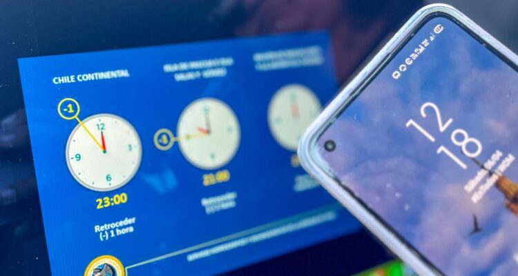 ¿Sabes cuál es la hora oficial? revisa aquí qué hora es con el cambio de hora del horario de invierno al horario de verano en Chile.