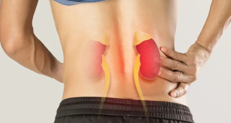 Hasta dormir poco: estos son 7 hábitos muy comunes que podrían dañar tus riñones