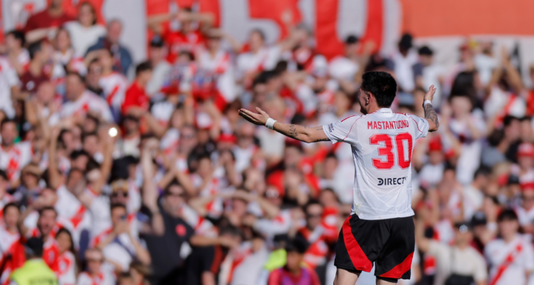 Con golazo de tiro libre y Palacios intrascendente: River Plate vence a Boca Juniors en superclásico