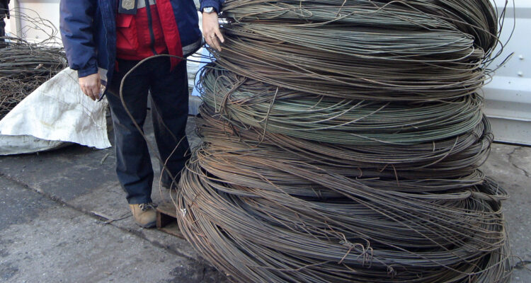 Eléctricas: robo de cables equivale distancia entre RM y Aracaunía y ha afectado a miles de clientes