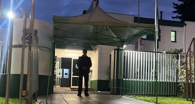 Imputado por drogas denuncia que carabineros le robaron $3 millones tras fiscalización en la RM