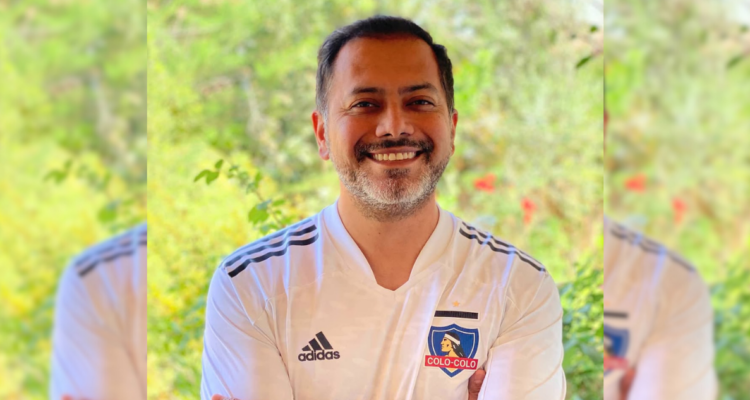 Pedro Ruminot con camiseta de Colo Colo en referencia a elecciones del club social