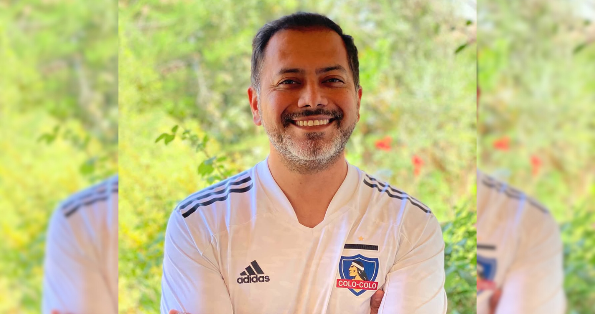 Pedro Ruminot con camiseta de Colo Colo en referencia a elecciones del club social