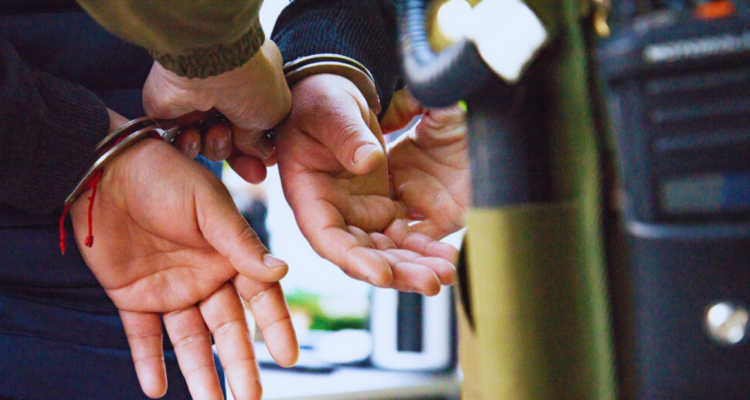 Prisión preventiva para sujeto que atacó con un sable a su pareja en Pozo Almonte