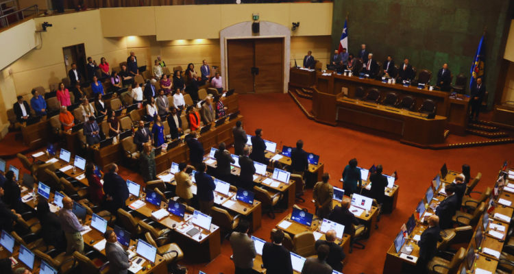 Diputados acusan que proyecto para declarar irrenunciable el Viernes Santo no alcanzará a votarse