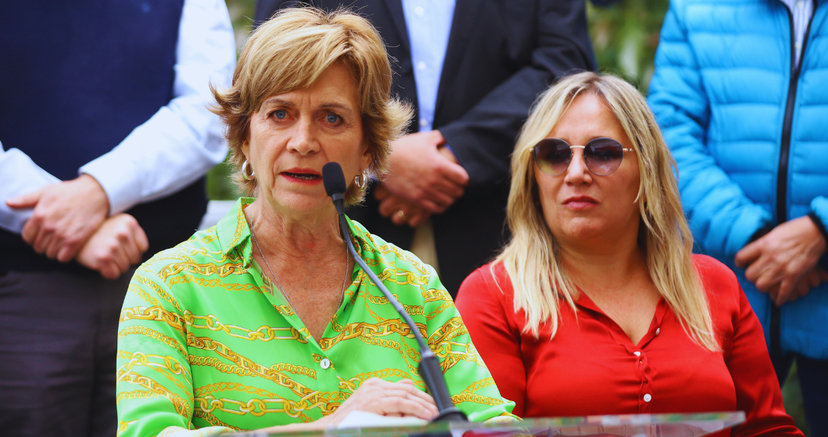 Hoffmann afirma que campaña de Matthei “tocó fondo” tras declaraciones sobre muertes en dictadura