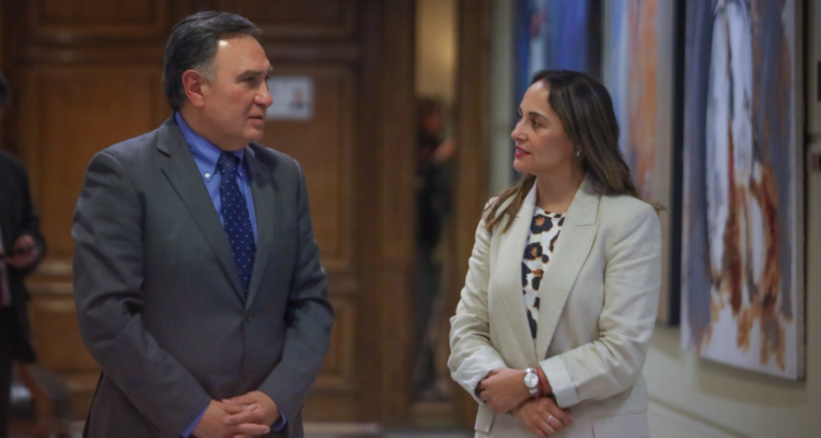 Por dichos de Jara sobre Cuba: Diputados RN creen “alarmante” que con esa visión quiera ser presidenta