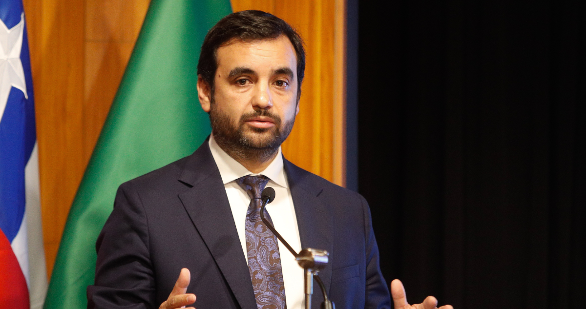Ministro Gajardo afirma que “no hay evidencia” de que bajar la edad penal reduzca los delitos