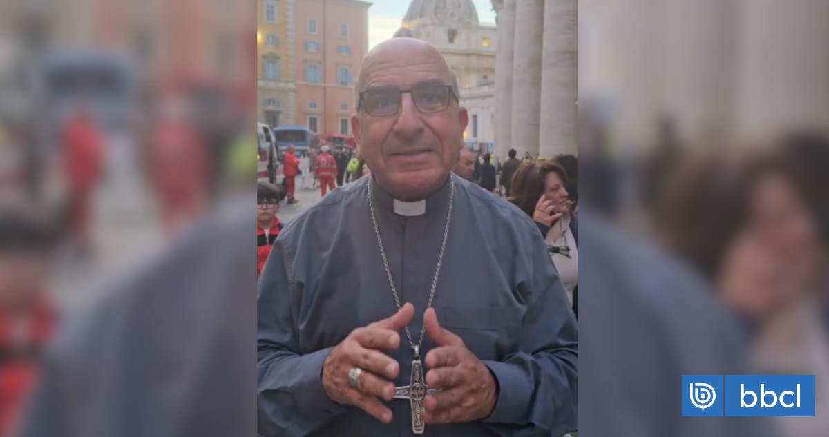Chomali llega a Roma tras muerte del papa: 