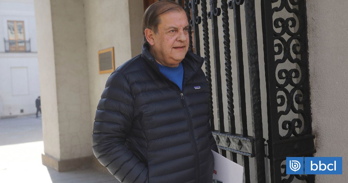 Matthei critica a TVN: pide la salida de Francisco Vidal por cifras rojas