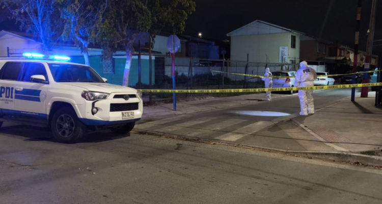 Hombre muere tras recibir impactos de bala a la salida de su casa en Quillota