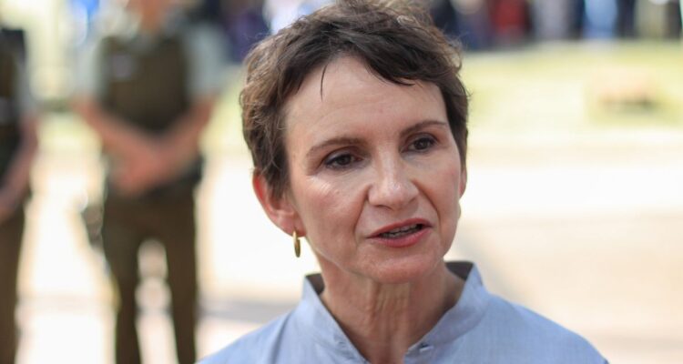 Tras cruce con el Frente Amplio: Carolina Tohá pide primarias “fraternas” al interior del oficialismo