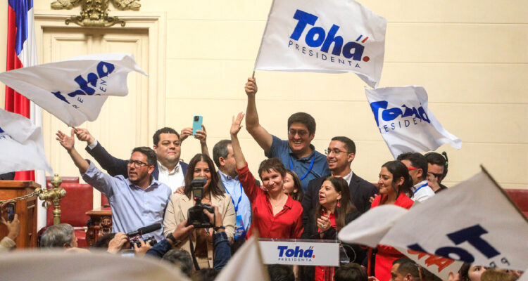 PPD proclama a Carolina Tohá como candidata presidencial en ceremonia en el exCongreso Nacional