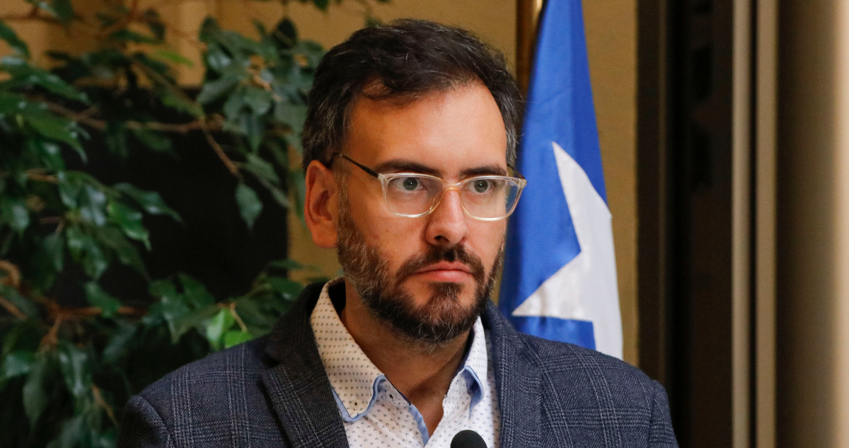 Tras crisis en el PS: partido ratifica a De Rementería como reemplazo de Isabel Allende en el Senado