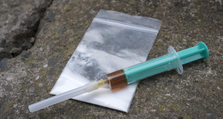 Tranq, al alza nueva droga más letal que el Fentanilo: adictos sufren amputaciones y no hay antídoto