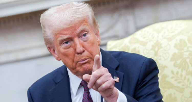 Trump advierte a China que las represalias arancelarias le perjudicarán y confía en llegar a acuerdo