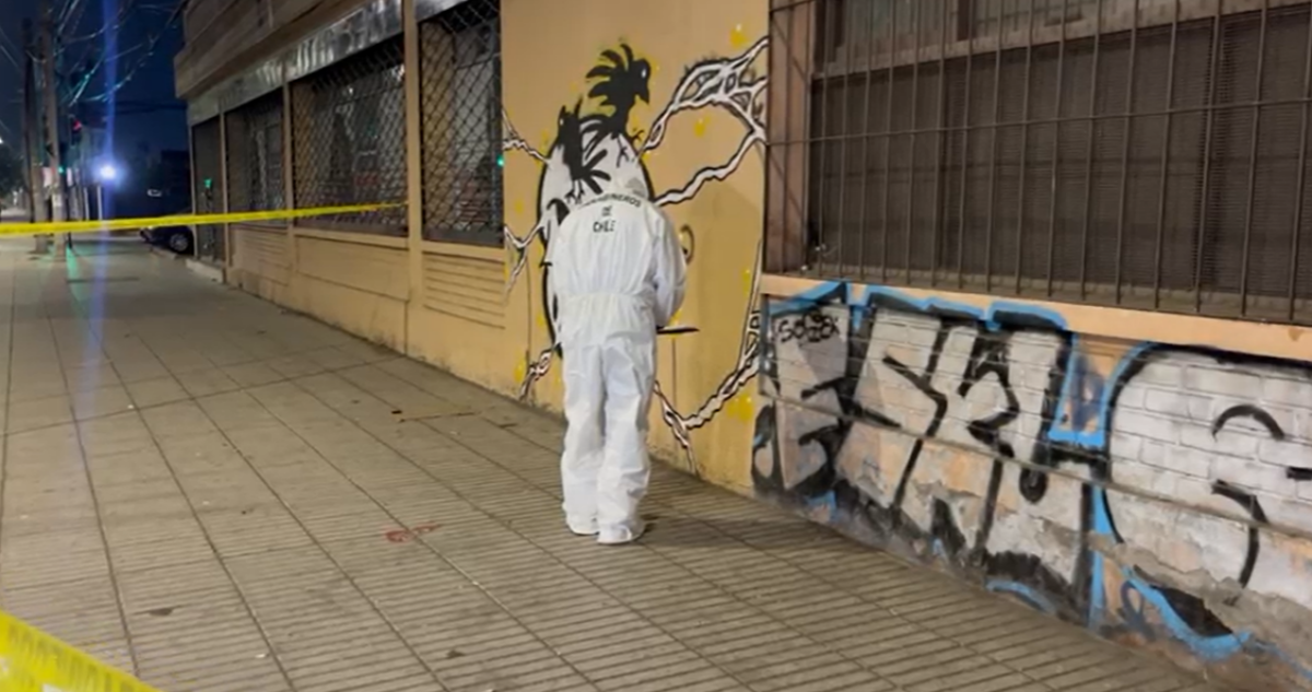 Delincuentes realizan túnel, pero fracasan al intentar robar caja de compensación en Cerrillos