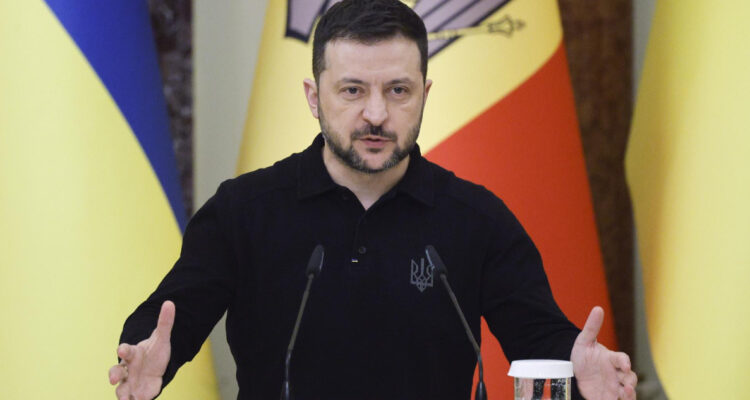 Ucrania se “mantendrá firme” y afirma a enviado de Trump que no renunciarán a integridad territorial