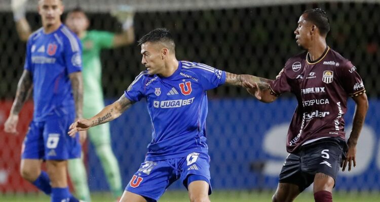 Universidad de Chile denunció robos durante su viaje desde Venezuela.