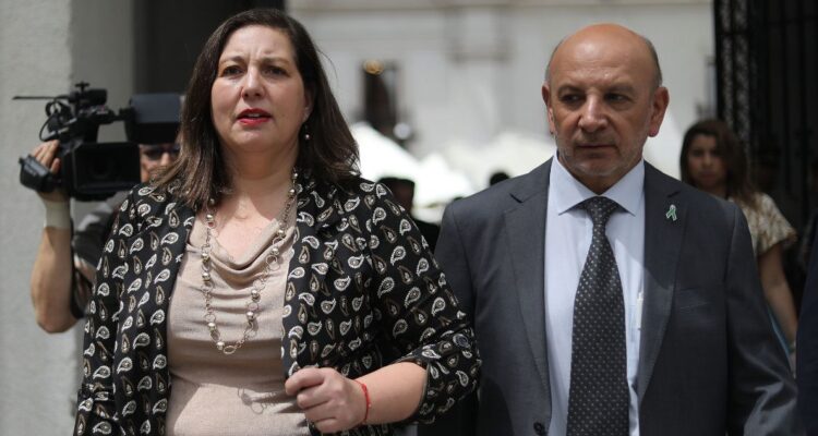 Castro (PS) dice que “hubo presiones internas” en baja de Vodanovic como candidata presidencial