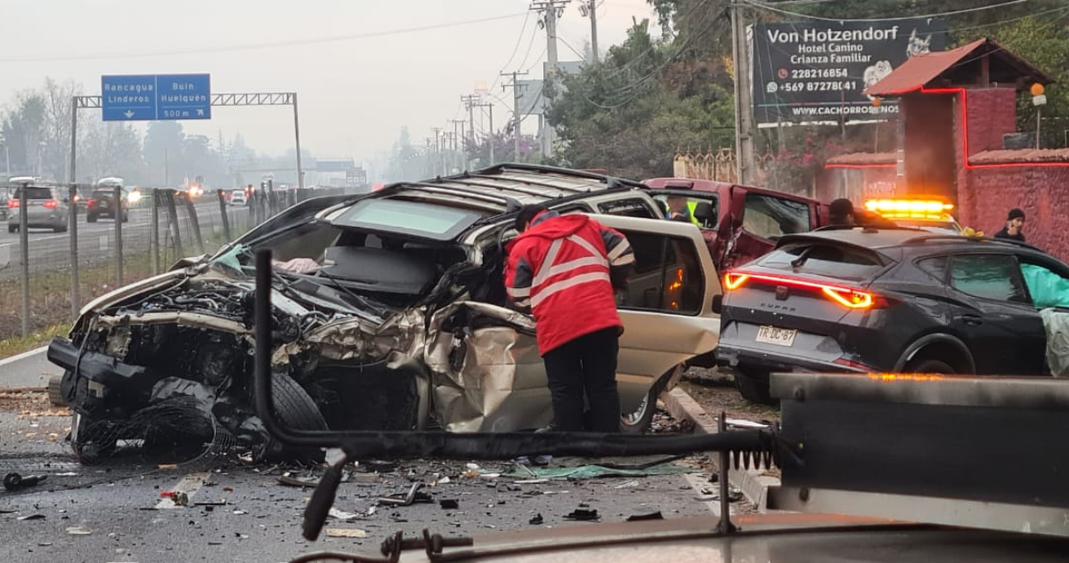 6 heridos deja colisión múltiple en Ruta 5 Sur a la altura de Buin uno se encuentra grave