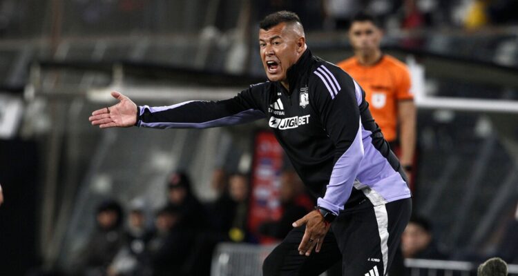 Jorge Almirón podría apelar a Ley Karin por polémico “despido”.