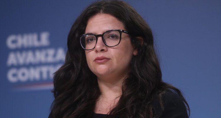 Orellana defiende presentación de ley de aborto: “Es un debate que no se puede seguir negando”