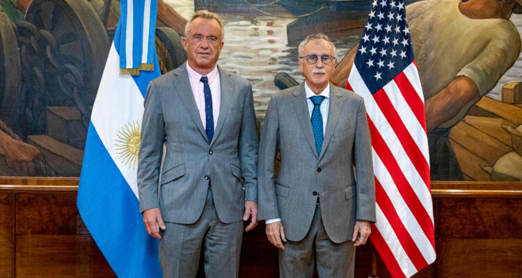 Argentina ratifica a EE.UU. su decisión de salir de la OMS