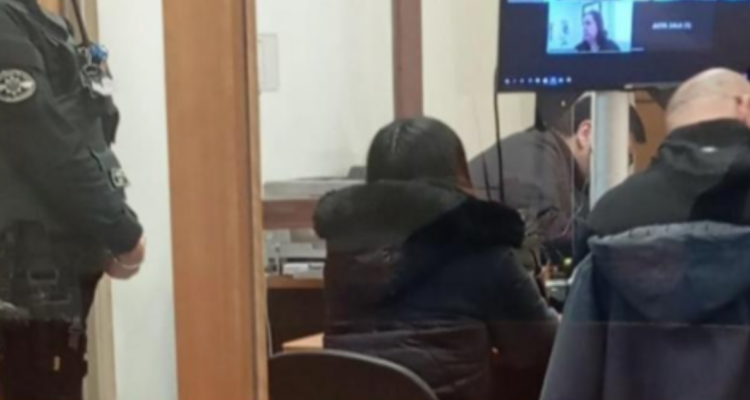 mujer ataca a su vecina con su perro en punta arenas