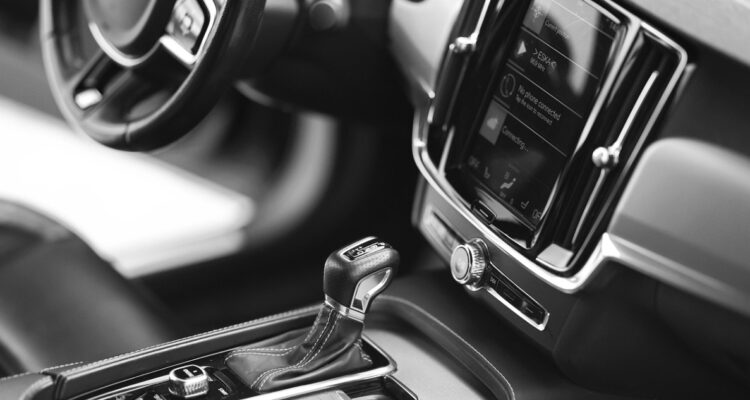 Los precios de los autos nuevos en EEUU llegan a máximo histórico producto de las medidas de Trump