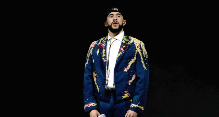 Bad Bunny en referencia a tercer concierto en Chile
