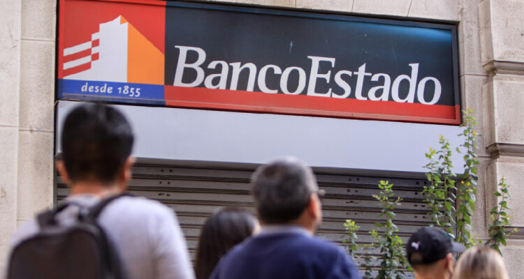 BancoEstado anuncia “investigación exhaustiva” por uso de licencias médicas para vacacionar