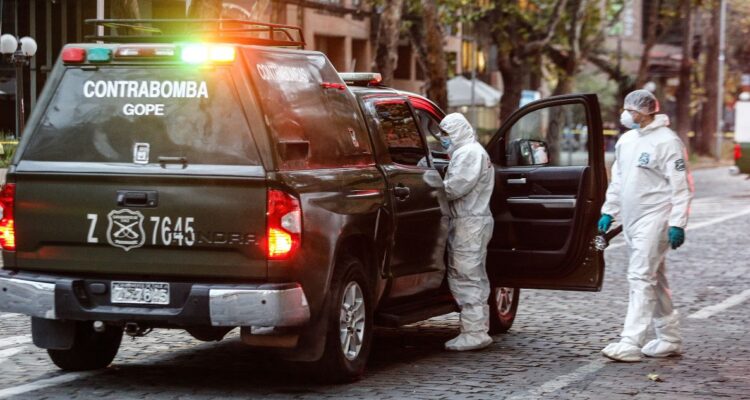 Justicia admite querella criminal por atentado explosivo a laboratorio Abbott en Providencia