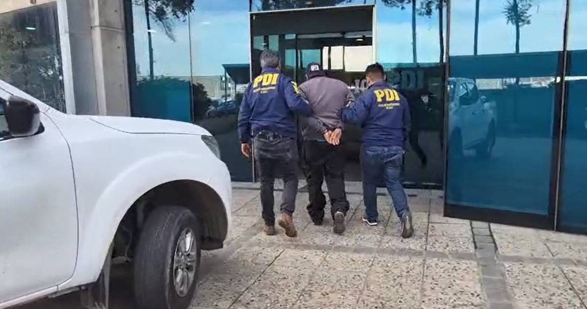 Bomberos detenidos fueron parte de la planificación y encubrimiento del megaincendio de Valparaíso