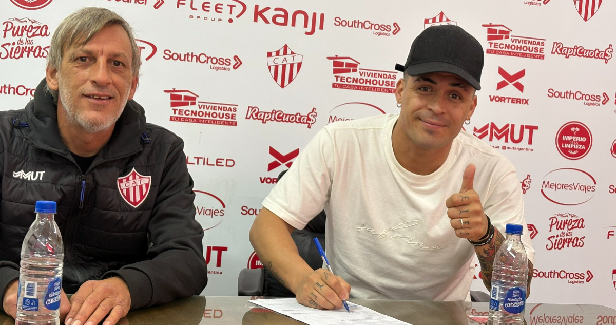 Brian Fernández al ser presentado en Talleres de Remedios